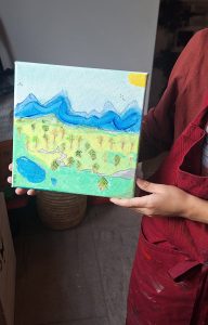 Peinture montagne bleu vert atelier créatif enfant